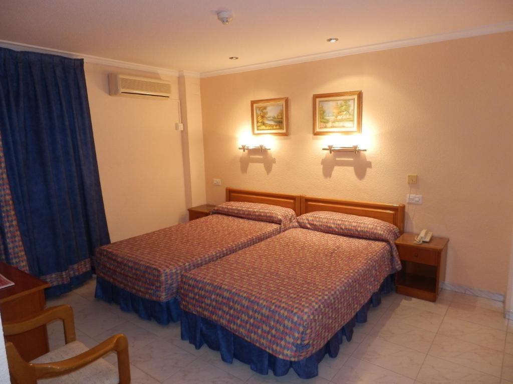 Hotel Restaurante Salvadora Villena